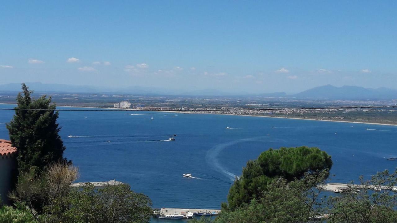 Apartamento Con Terraza Y Vistas Al Mar Росес Екстериор снимка